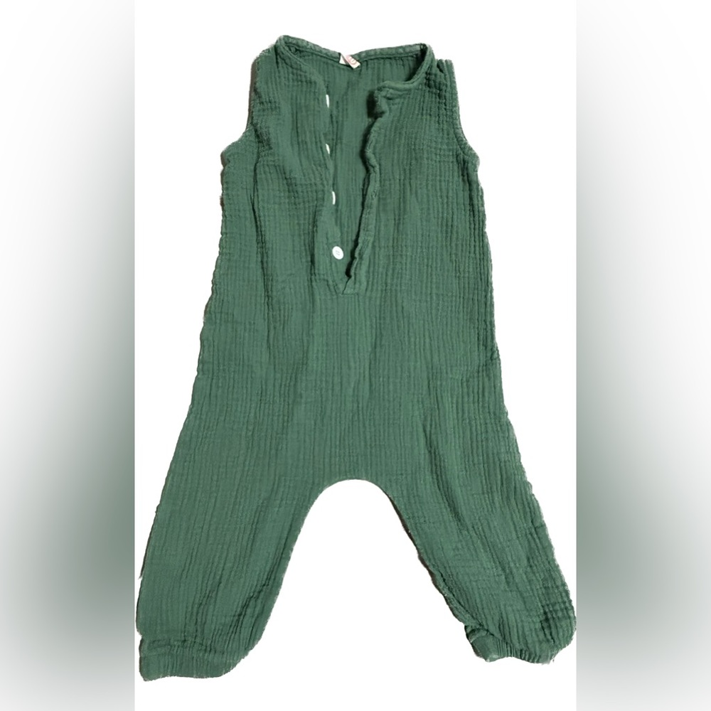 Linen, cotton. Very comfy